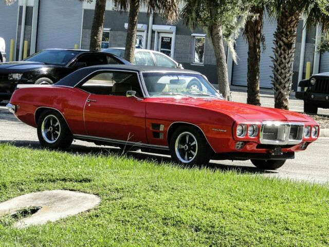 Pontiac Firebird 1969 image number 11