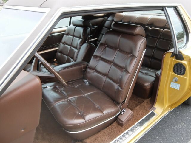 Lincoln Continental 1973 image number 11