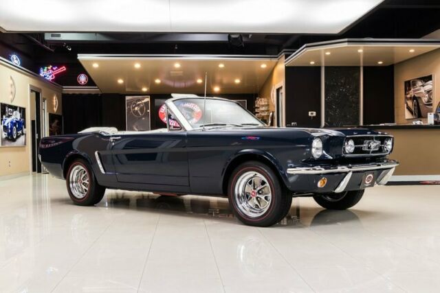 Ford Mustang 1965 image number 33