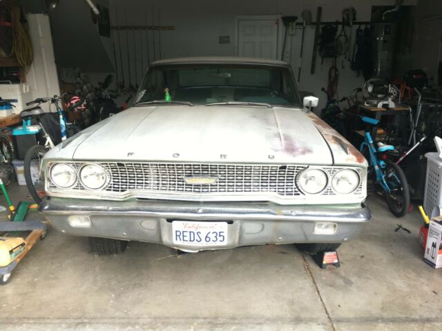 Ford Galaxie 1963 image number 2