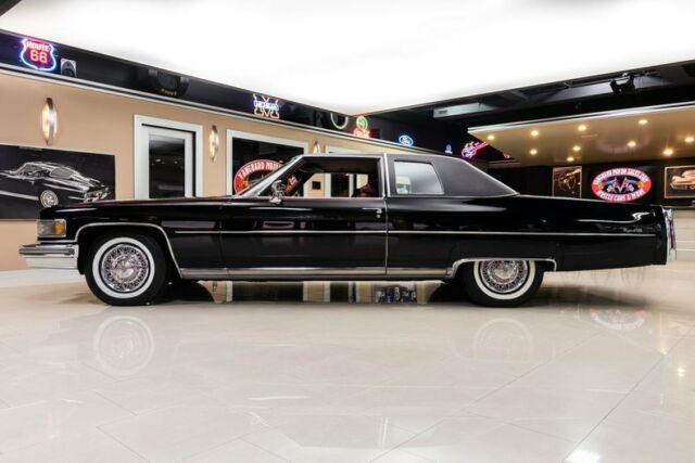 Cadillac DeVille 1975 image number 16