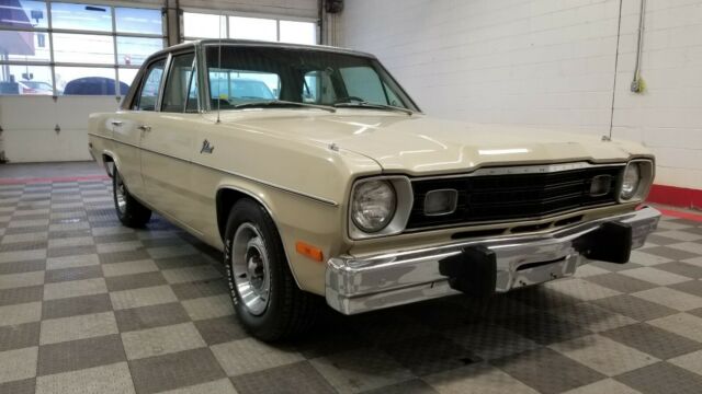 Plymouth Valiant 1973 image number 27