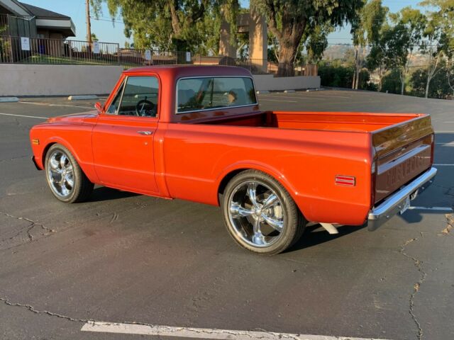 Chevrolet C-10 1967 image number 2