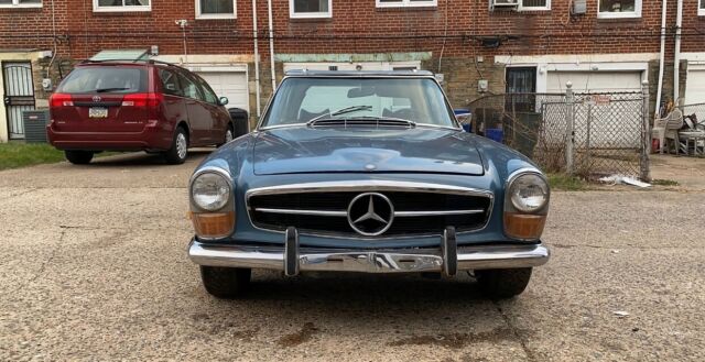 Mercedes-Benz SL-Class 1970 image number 6