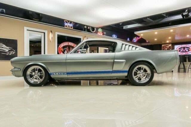 Ford Mustang 1965 image number 16