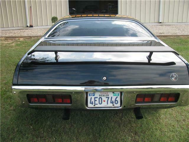 Plymouth Road Runner 1971 image number 15