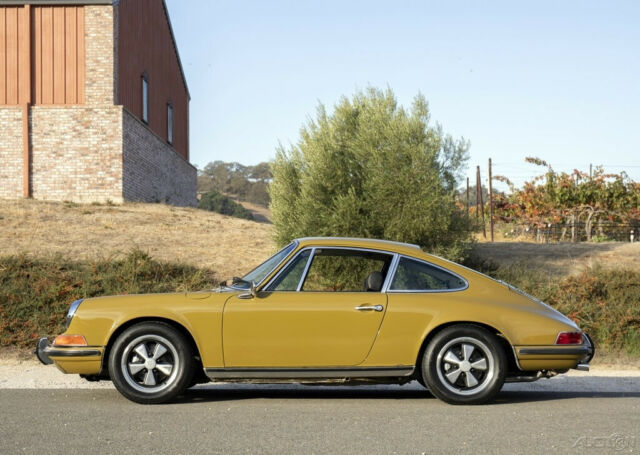 Porsche 911 1971 image number 25