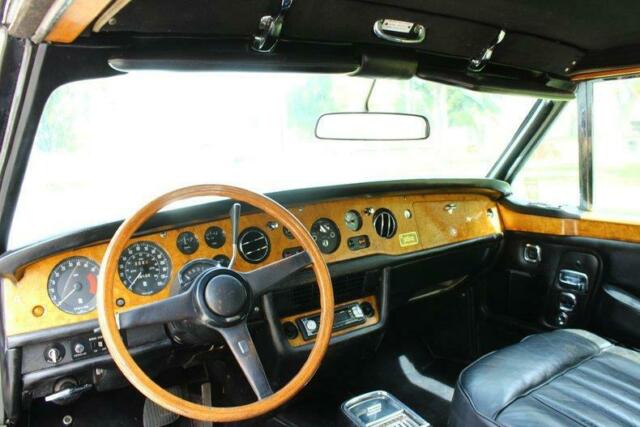 Rolls-Royce Corniche 1971 image number 6