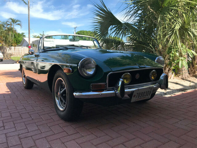 MG MGB 1972 image number 14