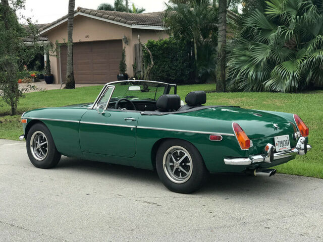 MG MGB 1972 image number 2