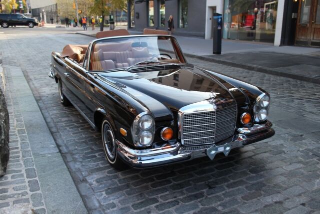 Mercedes-Benz 280SE Cabrio 1970 image number 16