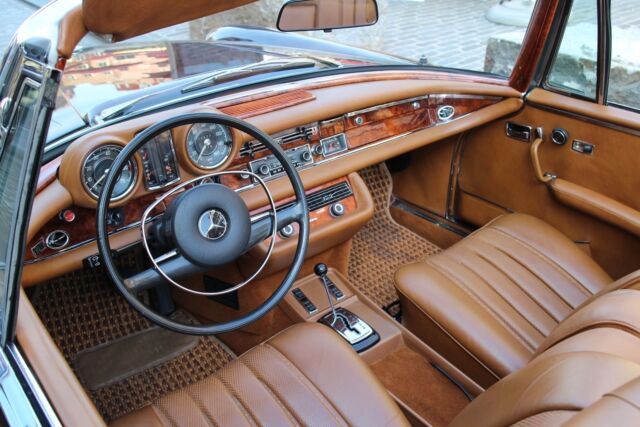 Mercedes-Benz 280SE Cabrio 1970 image number 20