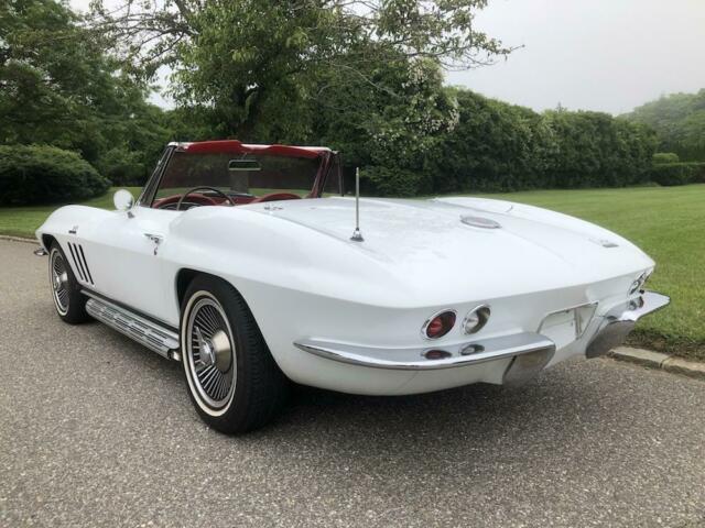 Chevrolet Corvette 1966 image number 10