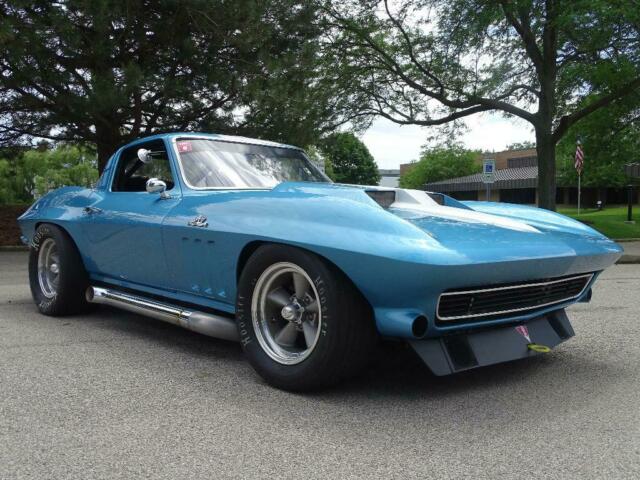 Chevrolet Corvette 1965 image number 19