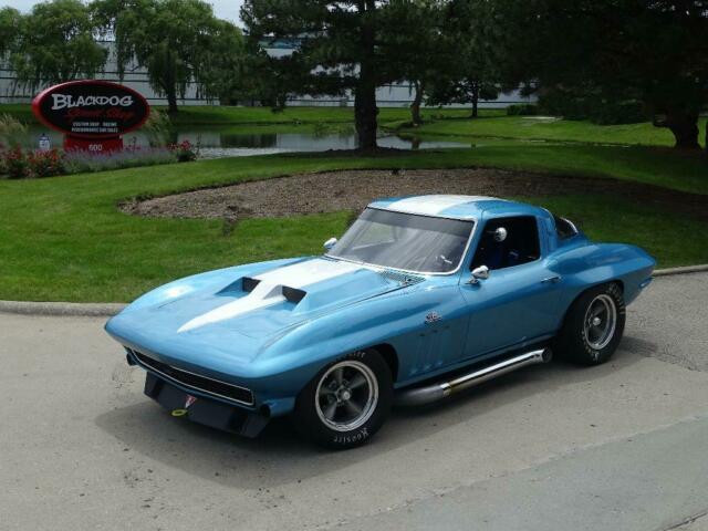 Chevrolet Corvette 1965 image number 26