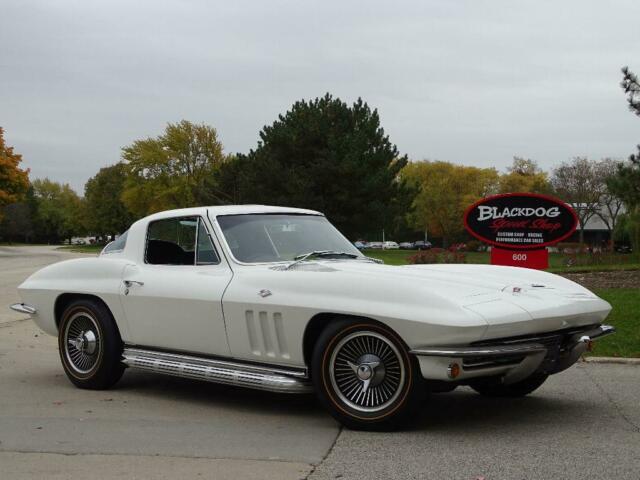 Chevrolet Corvette 1966 image number 19