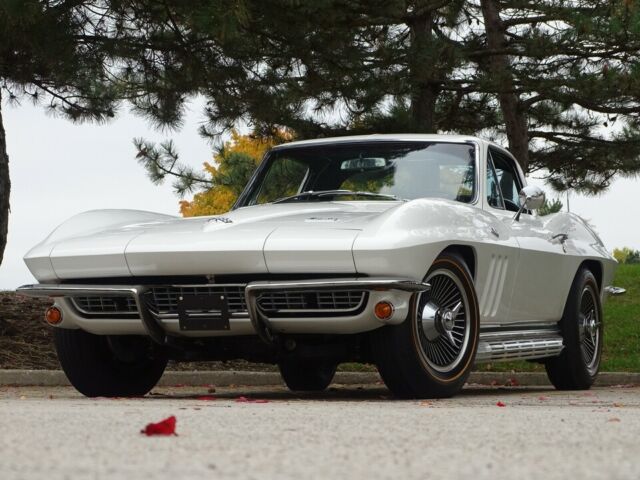 Chevrolet Corvette 1966 image number 24