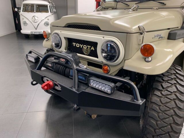 Toyota Land Cruiser 1979 image number 28