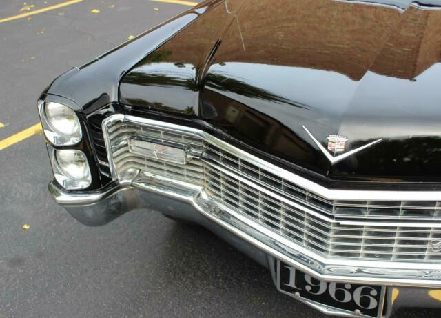 Cadillac DeVille 1966 image number 38