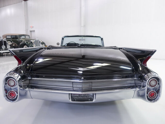 Cadillac DeVille Convertible 1960 image number 3