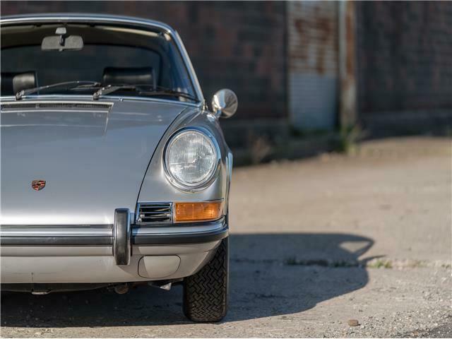 Porsche 911 1970 image number 9