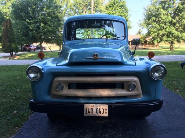 International Harvester 100 1957 image number 0