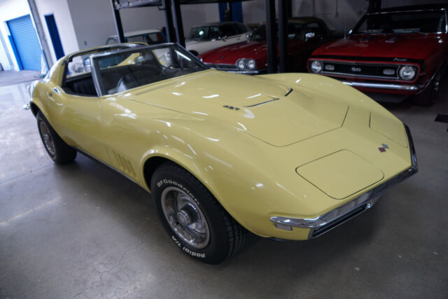 Chevrolet Corvette 427/390 L36 Coupe 1968 image number 3