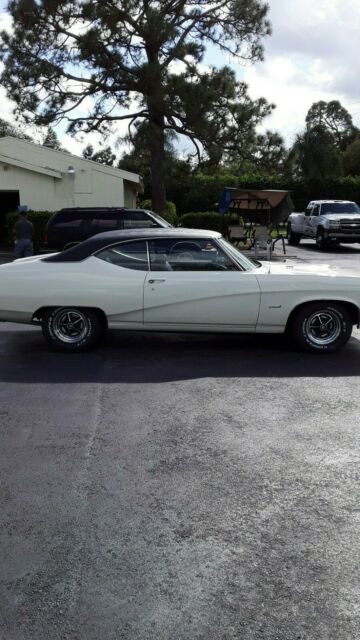 Buick Skylark 1969 image number 2