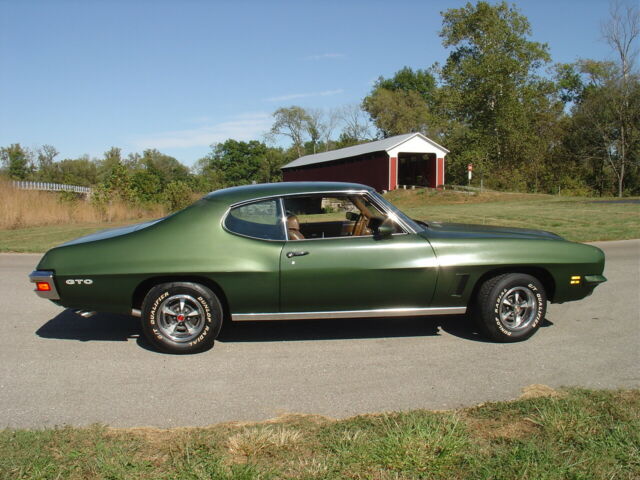 Pontiac GTO 1972 image number 0