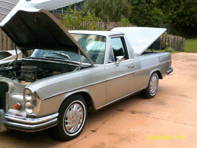 Mercedes-Benz 200-Series 1966 image number 0