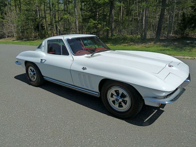 Chevrolet Corvette 1965 image number 2