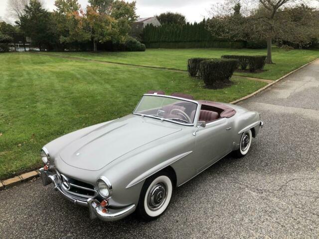 Mercedes-Benz SL-Class 1961 image number 34