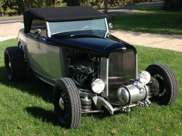 Ford Roadster 1932 image number 3