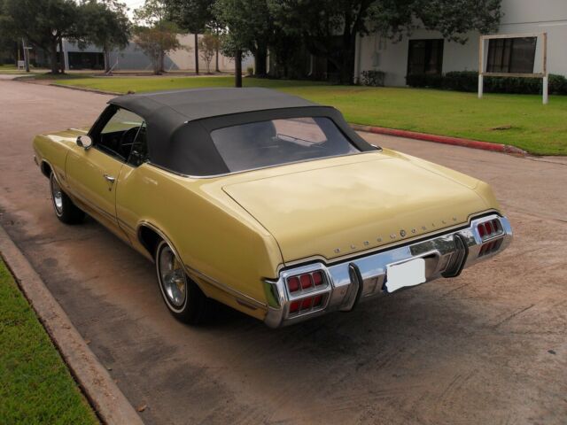 Oldsmobile Cutlass 1972 image number 24