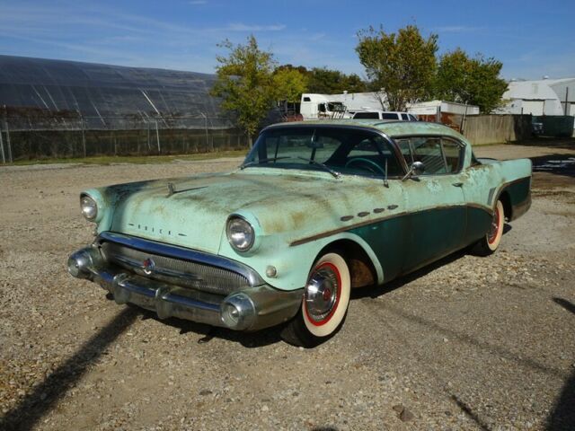 Buick Roadmaster 1957 image number 1