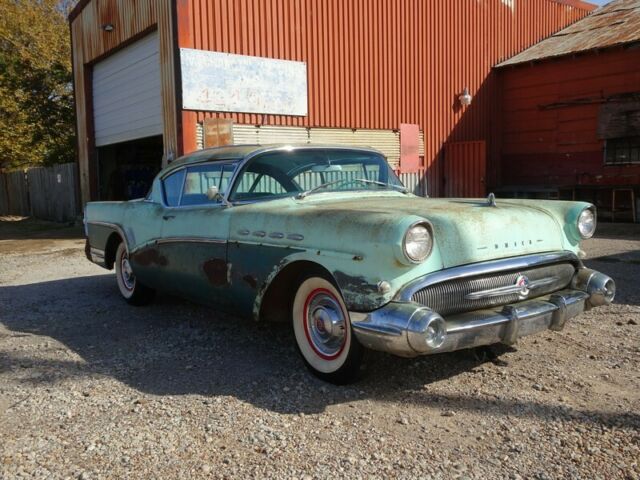 Buick Roadmaster 1957 image number 27