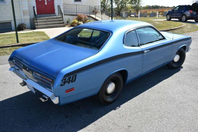 Plymouth Duster 1972 image number 2