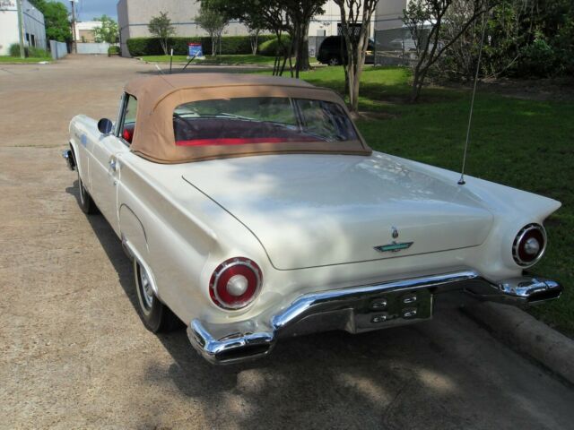 Ford Thunderbird 1957 image number 1