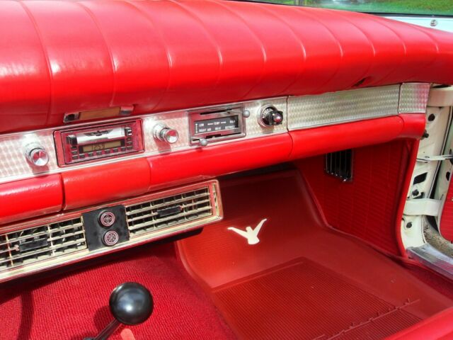 Ford Thunderbird 1957 image number 34