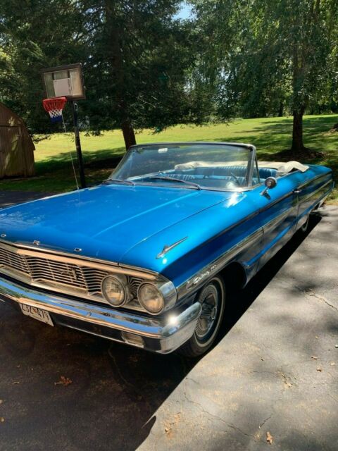 Ford Galaxie 1964 image number 1