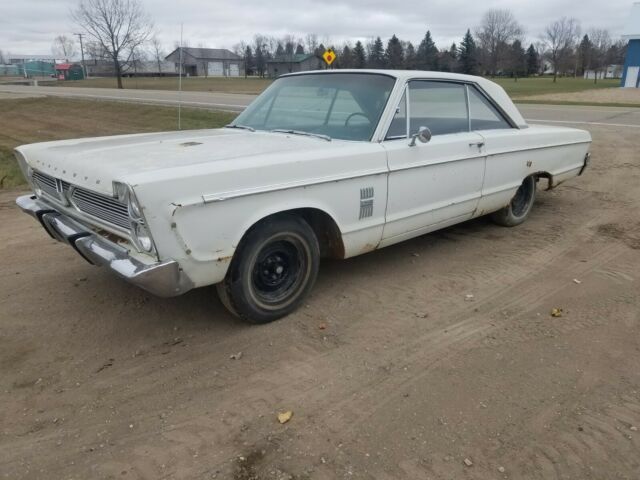 Plymouth Fury 1966 image number 18