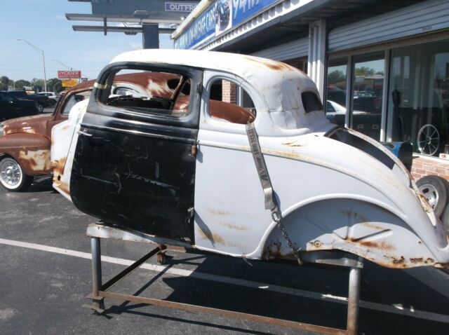 Ford 5 WINDOW COUPE 1934 image number 0