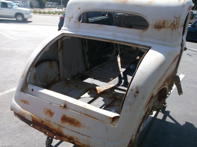 Ford 5 WINDOW COUPE 1934 image number 1