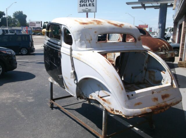 Ford 5 WINDOW COUPE 1934 image number 27