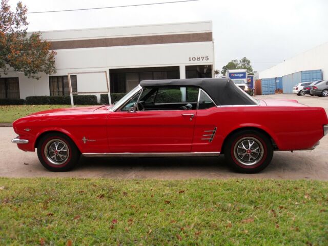 Ford Mustang 1966 image number 18