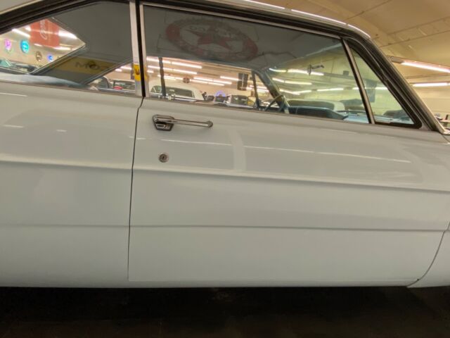 Ford Galaxie 1965 image number 20