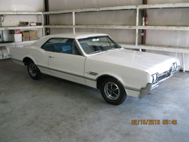 Oldsmobile 442 1966 image number 19