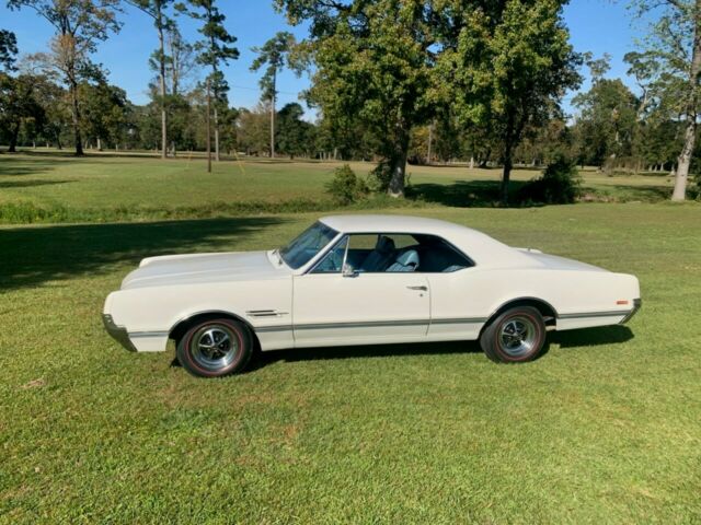 Oldsmobile 442 1966 image number 20