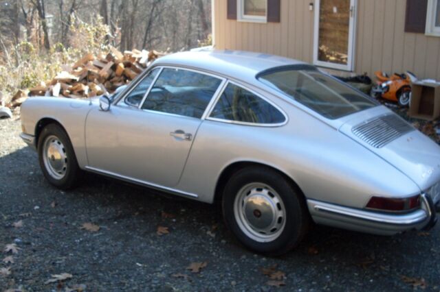 Porsche 912 1968 image number 1