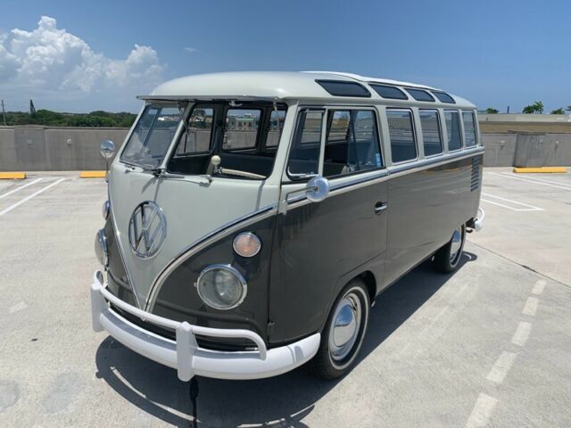 Volkswagen Bus/Vanagon 1961 image number 1